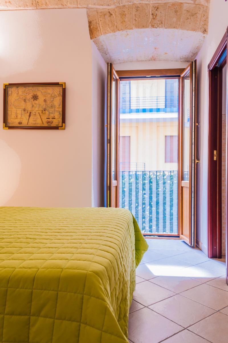 Melo Accommodations Apartment Abbrescia Bari Esterno foto